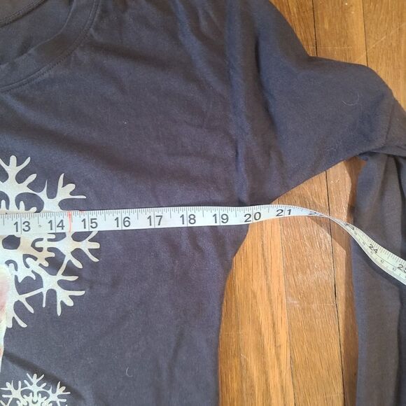 2/$30 FRZ Grey Holiday Kitten Snowflake Graphic Long Sleeve T-Shirt - Picture 11 of 11